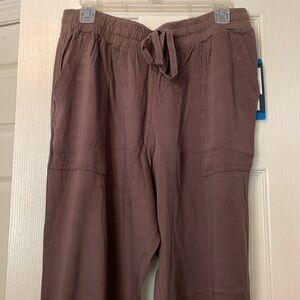 NWT Splendid Joggers, Brown (Dark Carbon) Size M